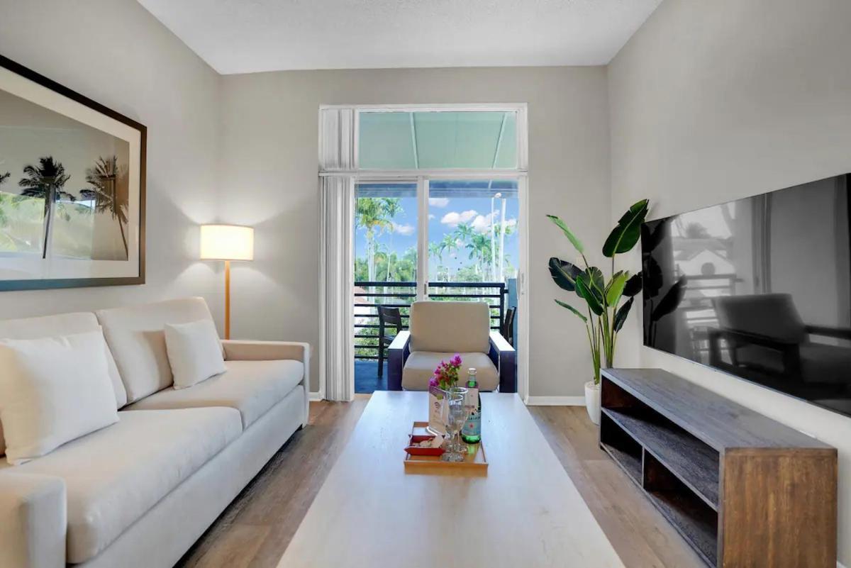 Dharma Home Suites Dania Beach At Sheridan Ocean Club Exterior foto